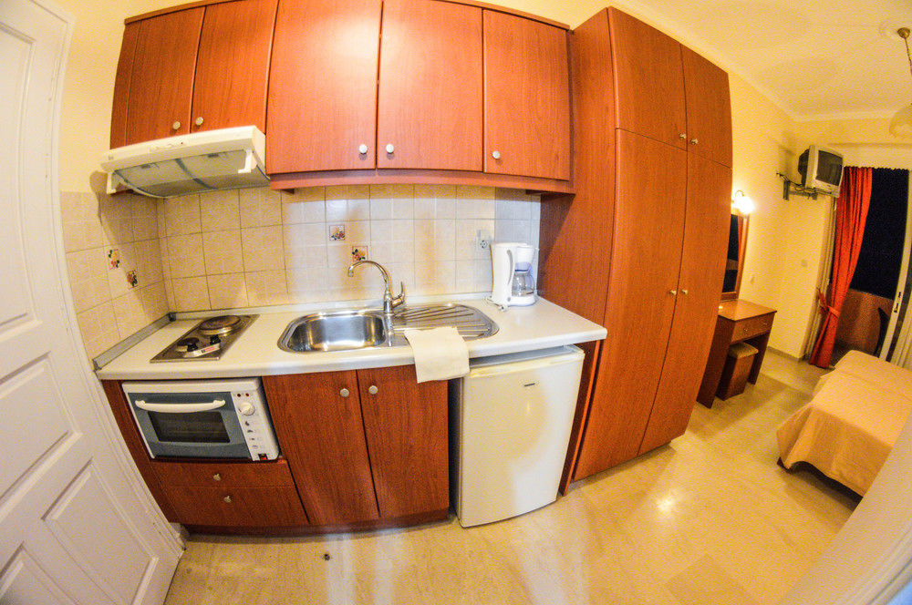Lido Sofia Apartments Agios Gordios  Exterior photo